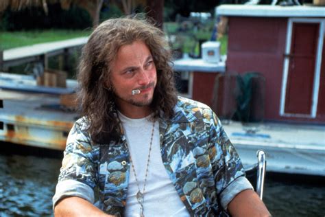 who played lieutenant dan in forrest gump