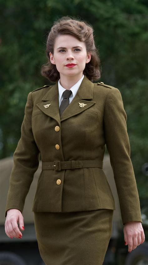 who plays agent carter in captain america