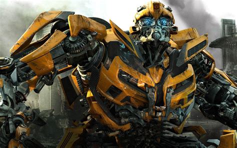 who plays bumblebee in transformers