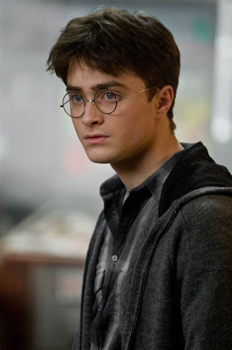 who plays harry in harry potter