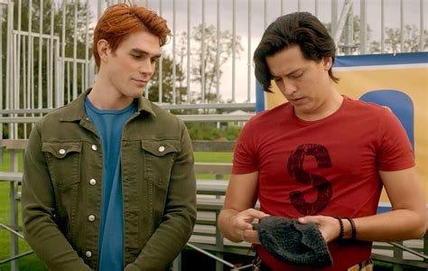 who plays jughead in riverdale season 5