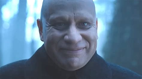 who plays uncle fester in wednesday series