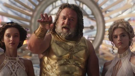 who plays zeus in thor