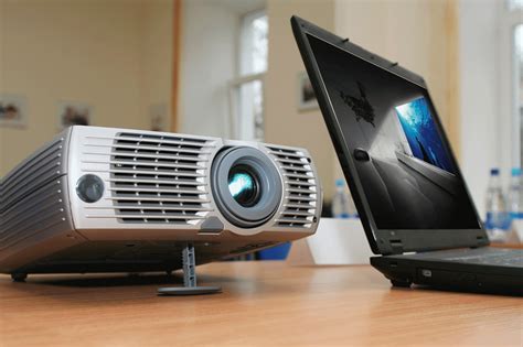 who rents computer projectors