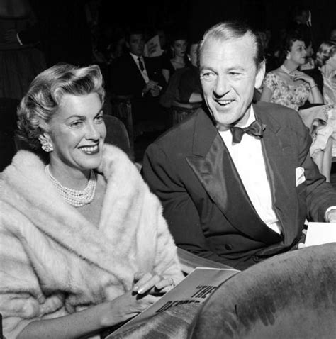 who was gary cooper married to