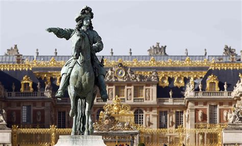 who was king when versailles was built