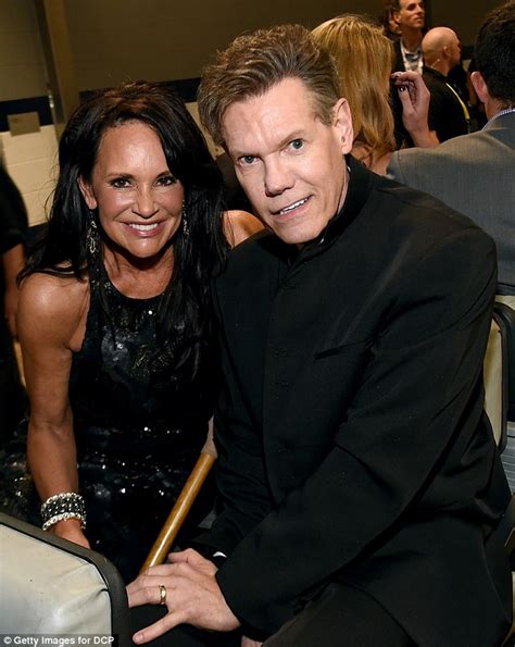 who was randy travis married to