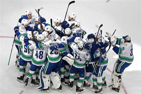 who won the canucks game today