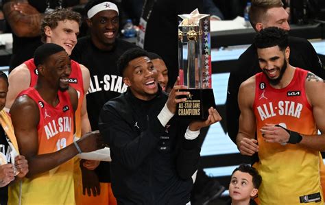 who won the nba all star game mvp in 2011