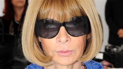 why anna wintour wear sunglasses
