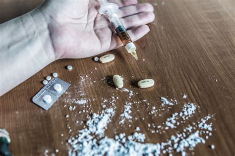 why are people addicted to fentanyl