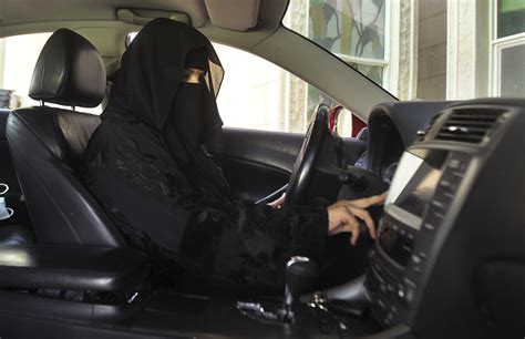 why can't women drive in saudi arabia
