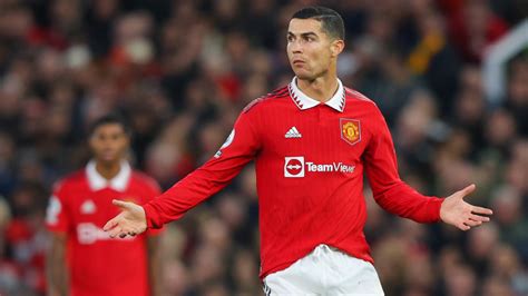 why did cristiano ronaldo leave man utd