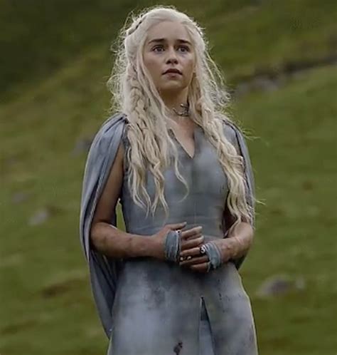 why did dany drop her ring