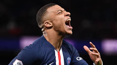why did mbappe stay at psg