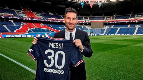 why did messi go to psg