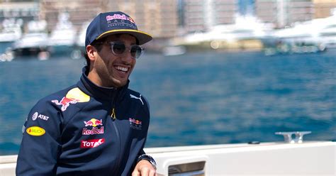 why did ricciardo leave red bull