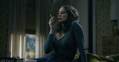 why does griselda wave her cigarette