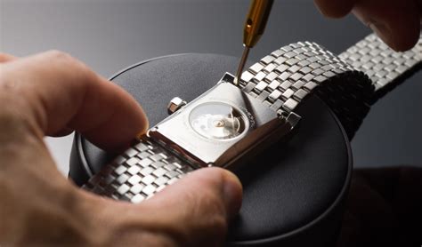 Why Does My Automatic Watch Stop Overnight