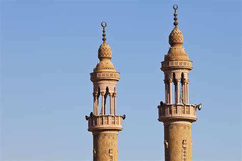 why is a minaret important to muslims