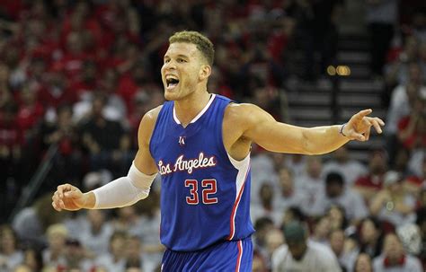 why is blake griffin not playing