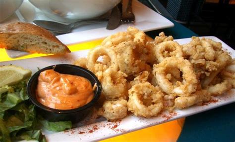 why is calamari round