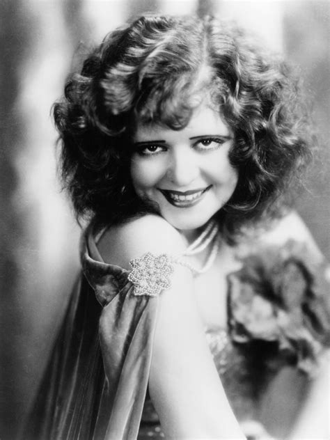 why is clara bow famous
