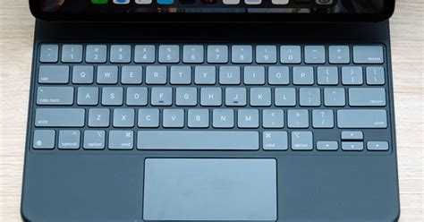 why is my folio keyboard not connecting