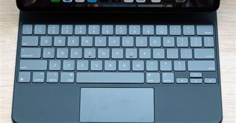 why is my folio keyboard not working