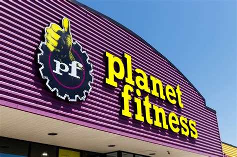 why is planet fitness stock dropping