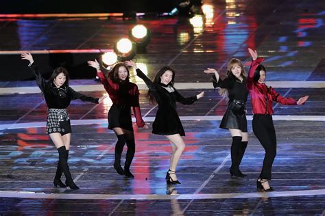 why red velvet perform in north korea