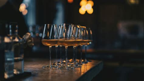 Why Tap Glass Before Drinking