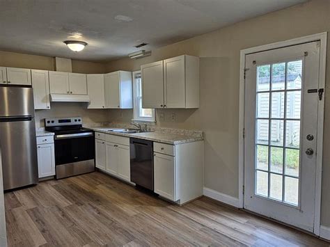 Wickford Square Zillow