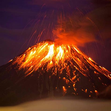 wie sieht ein vulkanausbruch aus