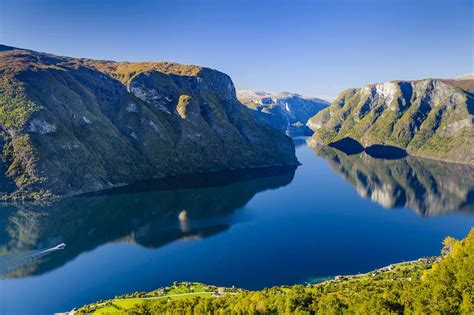 wie tief ist der sognefjord in norwegen