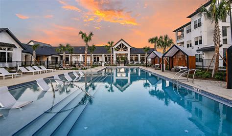 Luxury Apartment Homes in Riverview FL Wildgrass