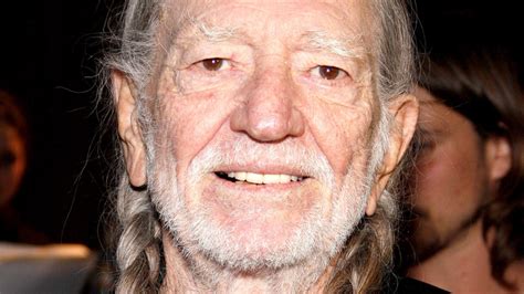 willie nelson eye color