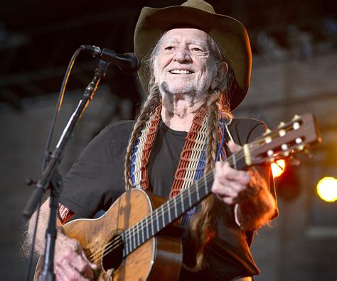 willie nelson recent concerts