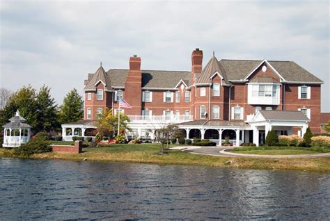 willow lake place assisted living