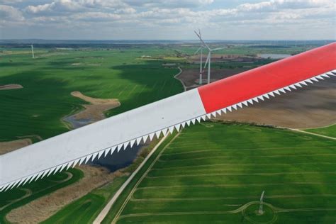 wind turbine blades trailing edge flaps