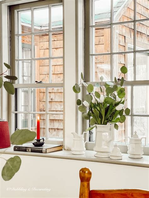 I would never leave. Window sill decor, Dream decor, Winter bedroom