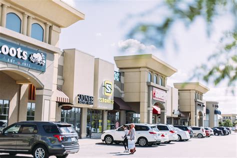 windsor ontario outlet mall