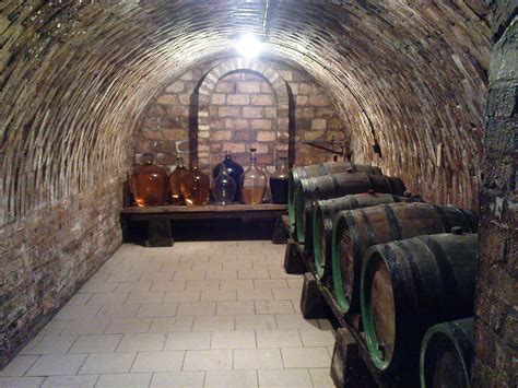 Wine House Definition