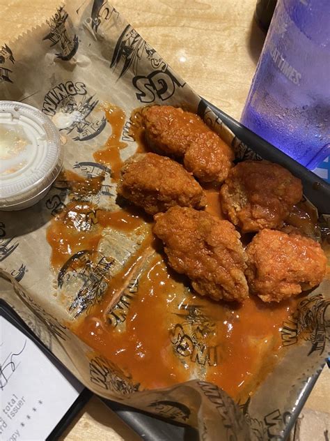 Wings Etc Diamond Ave