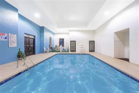 winston salem hotels with indoor pools
