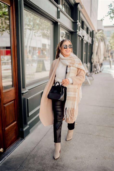 56 Pretty Work Outfits Ideas to Wear This Winter Brunch outfit winter
