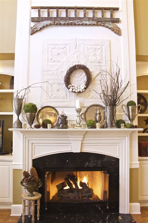 35 Winter Fireplace Mantel Decorating Ideas for Christmas