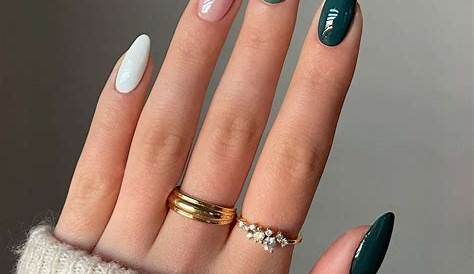 Winter Nails Green And Gold