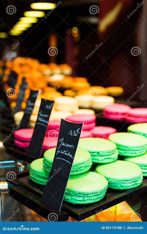 winter 2023 sale for luxury macarons
