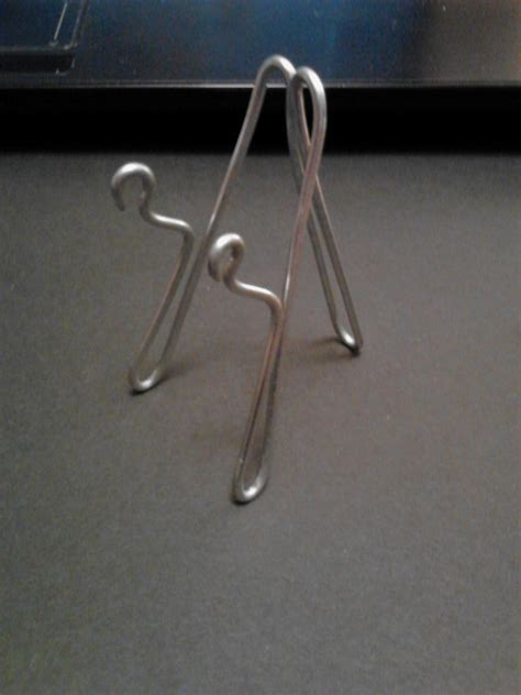 Wire Phone Stand